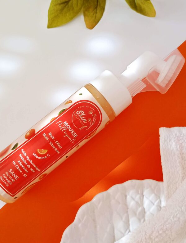 Mousse Nettoyante Mutti-effect/ Multi-vitaminée
